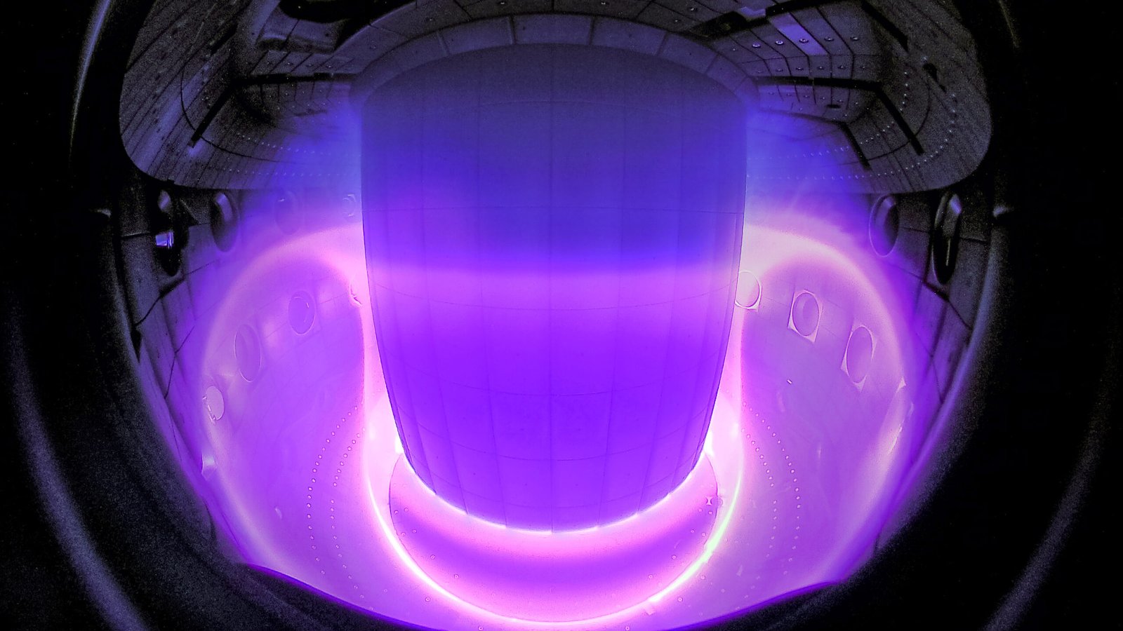 Real Nuclear Fusion Plasma Inside Tokamak — Clean Energy Revolution 2026